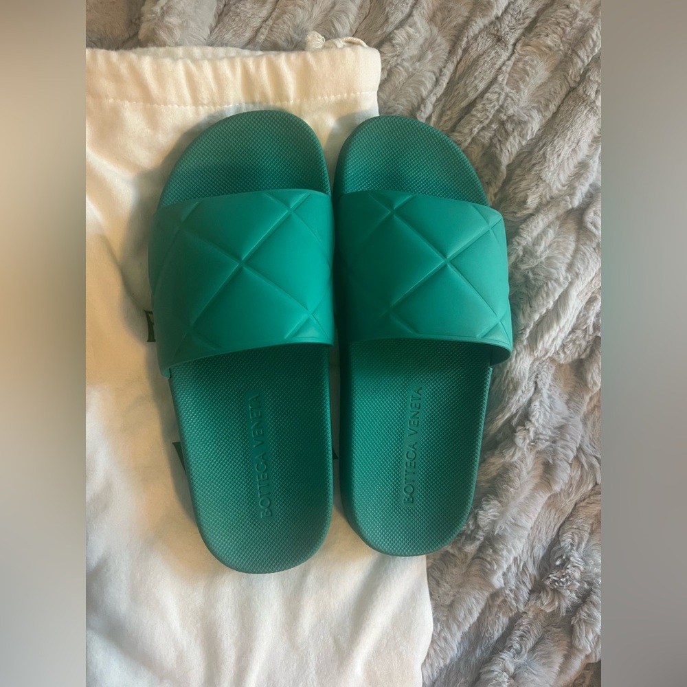 Bottega Veneta Pool Slides size 39 - Picture 7 of 10